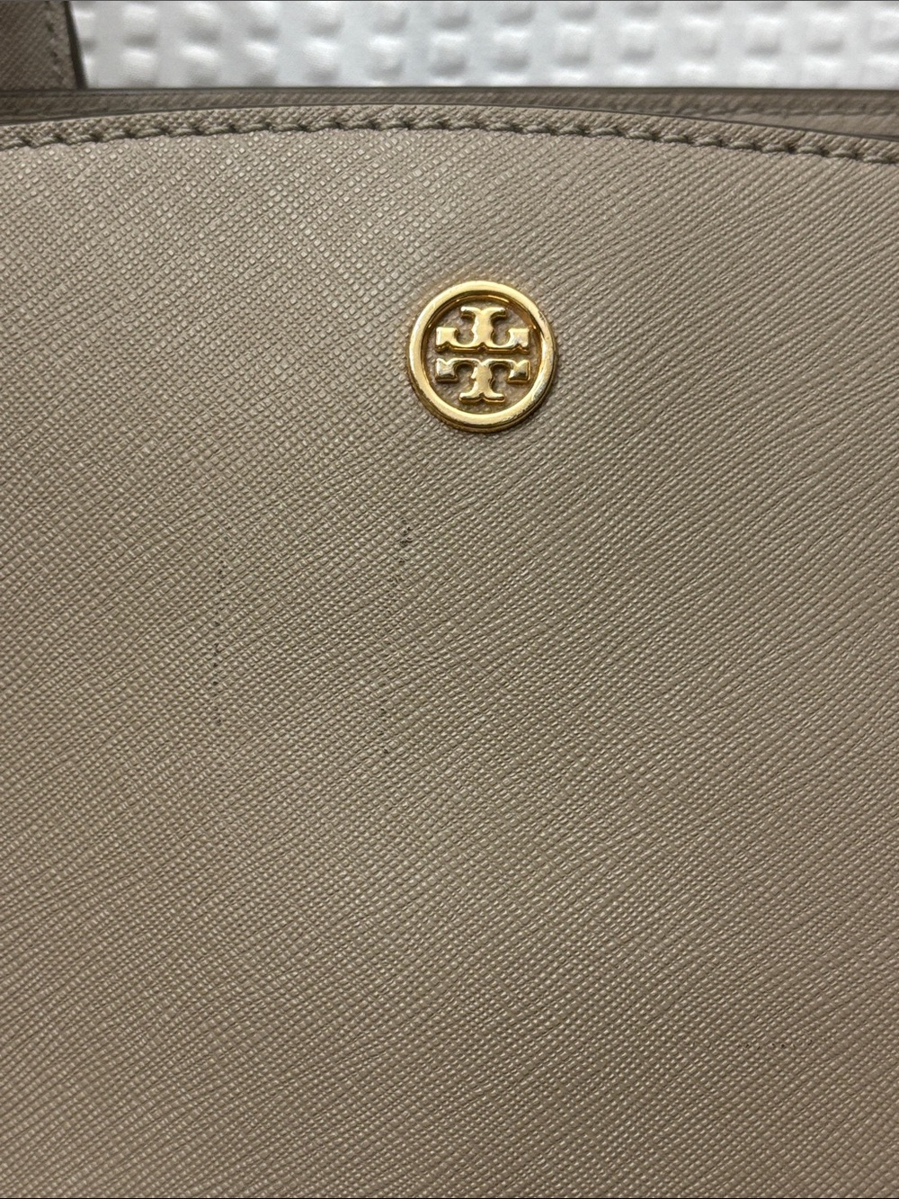 Tory Burch Taupe Saffiano Tote with Gold Logo Charm - Picture 3 of 16